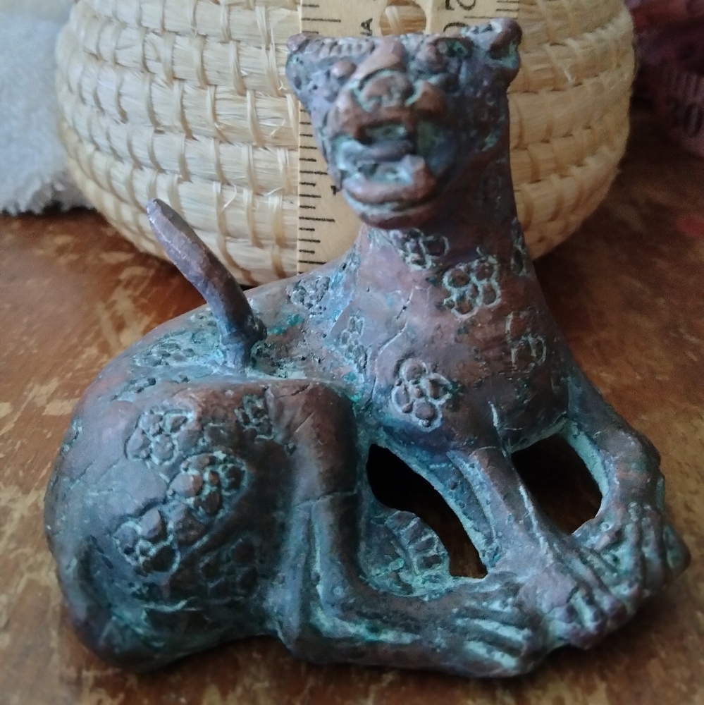 Antique Late Qing DynastyBronze Leopard Scroll Weight